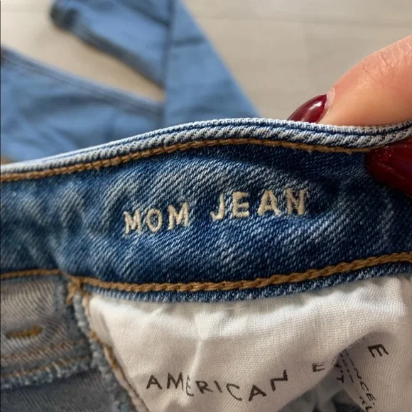 AEO Mom High Rise Jeans - Picture 7 of 12